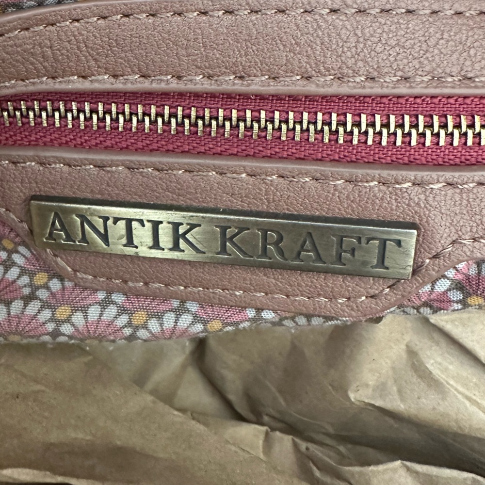 ANTIK KRAFT SHOULDER BAG - Picture 2 of 5